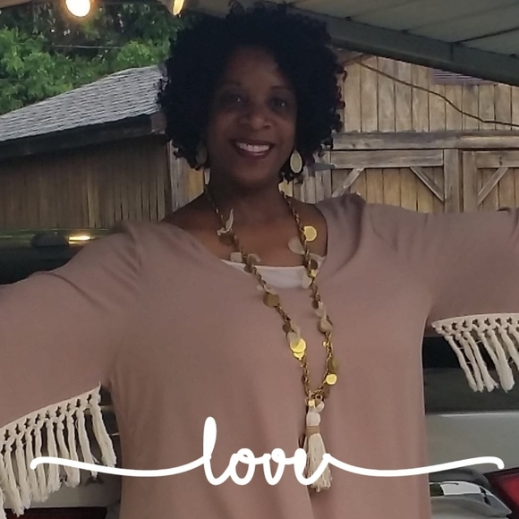 Meet your Posher, Rita - Picture 1 of 1